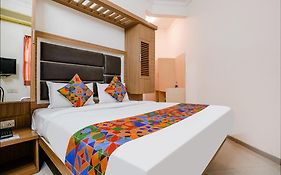 Fabexpress Shanti Inn - Nr Vijay Mamta Theatre, Nashik Road